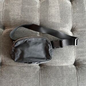 Lululemon 1L Belt Bag